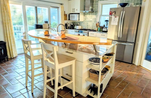 Marblehead Casa | 3-bedroom harborside home in charming Marblehead with WiFi, AC, fitness room