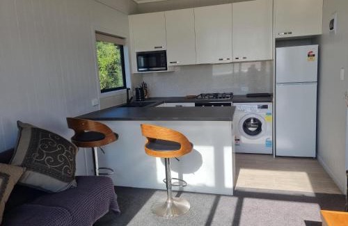 Clarks Beach Apartamento | Harbour and rural views