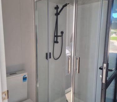 Clarks Beach Apartamento | Harbour and rural views