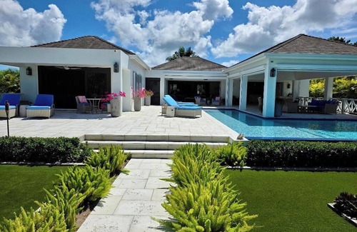 Jolly Harbour Villa | Harbour Blue, Luxury beachfront Villa, Jolly Harbour, Antigua.