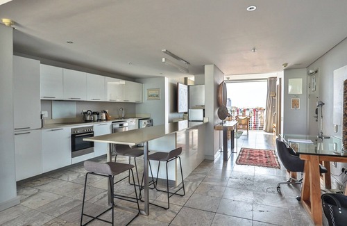 Victoria and Alfred Waterfront Apartamento | Harbour Bridge 417 by CTHA