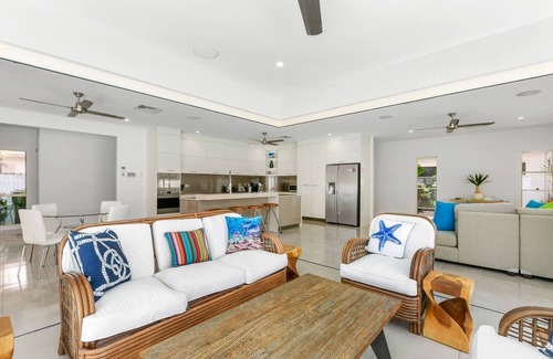 Trinity Park Villa | Harbour Drive Luxury in Bluewater Estate