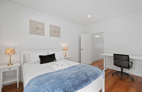 Birchgrove Apartamento | Harbour Glimpses & Modern Comfort