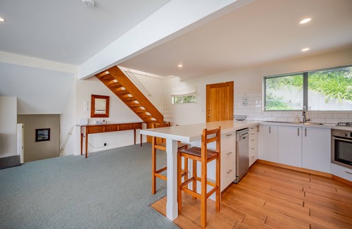 Akaroa Casa | Harbour Haven - Akaroa Holiday Home