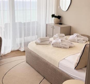 Rewal Apartamento | Harbour Pearl Rewal BEST 3-RD FLOOR VIEW! With bikes and SPA acces