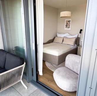 Rewal Apartamento | Harbour Pearl Rewal BEST 3-RD FLOOR VIEW! With bikes and SPA acces