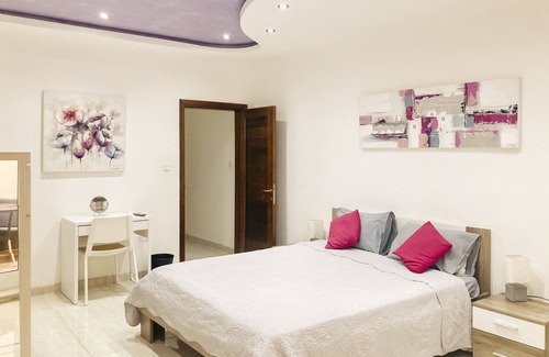 Kalkara Apartamento | Harbour Pearl Stylish, Spacious, King-Size Bed