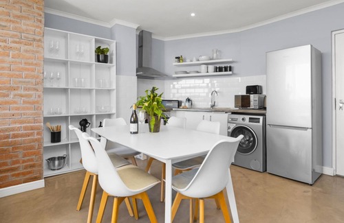 Cape Town Apartamento | Harbour View Stylish Woodstock Apartment w Balcony
