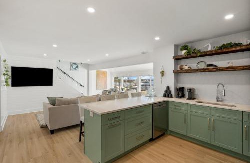 Upper Grand Lagoon Casa | Harbour Villa 4219