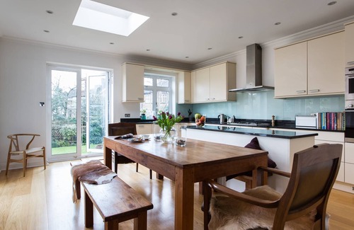 Brondesbury Park Apartamento | Hardinge Road by onefinestay