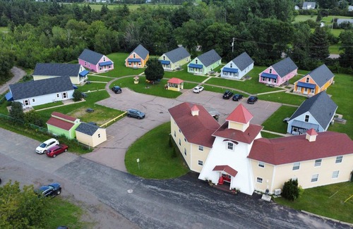 Shediac Cabaña | Hardy's Parlee Beach Chalet #14