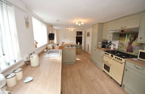 Woodhall Spa Casa | Hare Lodge - attractive bungalow, the historic inland resort of Woodhall Spa.