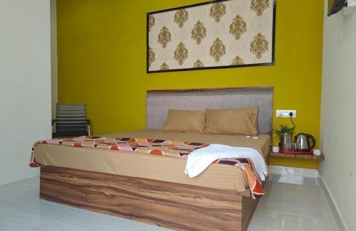 Mathura Cama Y Desayuno | Hari Sharnam Home Stay