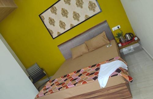 Mathura Cama Y Desayuno | Hari Sharnam Home Stay