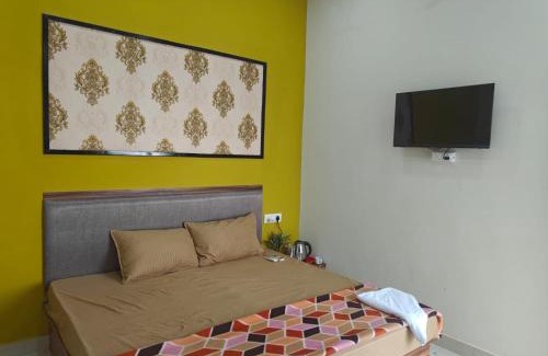 Mathura Cama Y Desayuno | Hari Sharnam Home Stay