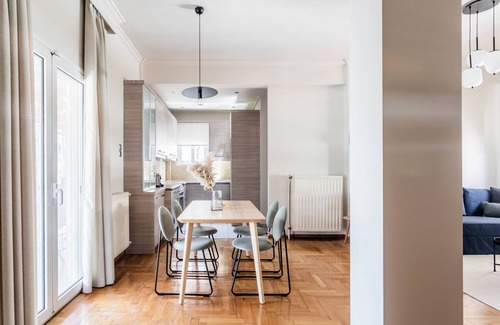 Exarhia Apartamento | Harmonious 2BR Apartment in Exarchia