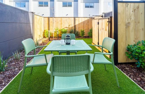 Upper Riccarton Casa | Harmony Hideout 2 bed 2 bath
