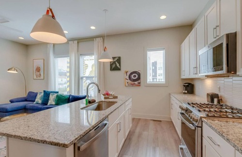 Talbot's Corner Casa | Harmony of Nashville – Dual Townhomes – 14 Beds