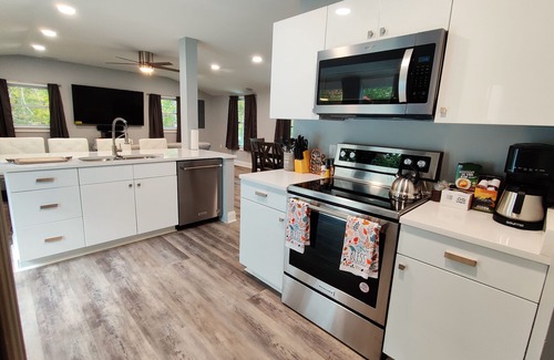 Kabletown Casa | Harpers Ferry Mountain Creekside Getaway - 3 Bedrooms 6 Beds
