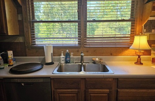 Kingston Springs Cabina | Harpeth Moon Summary: