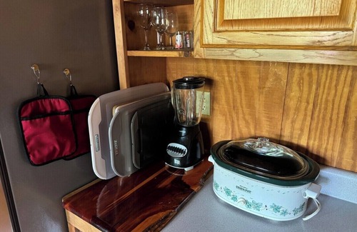 Kingston Springs Cabina | Harpeth Moon Summary: