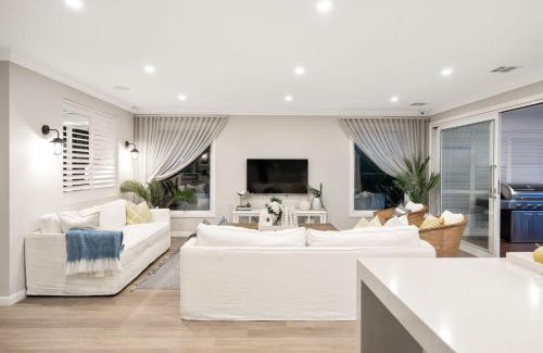 Werribee Casa | Harpley Estate - Luxurious Family Werribee Getaway