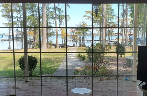 White Lake Casa | Harris House