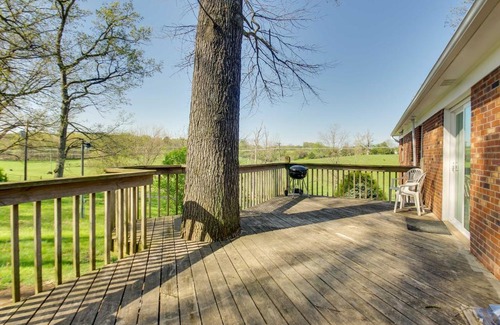 Cross Keys Casa | Harrisonburg Family Home with Deck, 4 Mi to Downtown