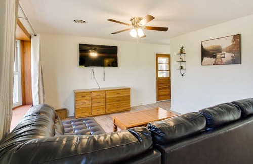 Cross Keys Casa | Harrisonburg Family Home with Deck, 4 Mi to Downtown