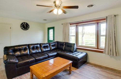 Cross Keys Casa | Harrisonburg Family Home with Deck, 4 Mi to Downtown