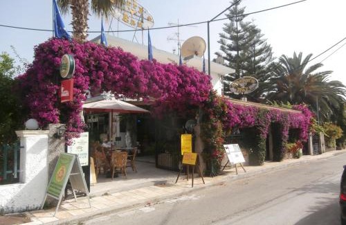 Acharavi Apartamento | Harry's Bar & Apartments 1
