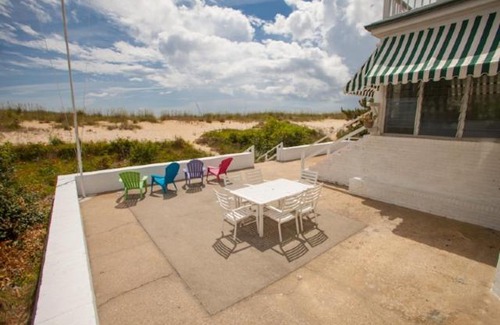Northeast Virginia Beach Casa | Harshaw Beach House - North End Oceanfront