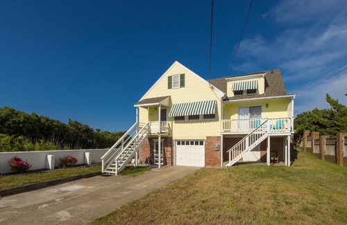 Northeast Virginia Beach Casa | Harshaw Beach House - North End Oceanfront