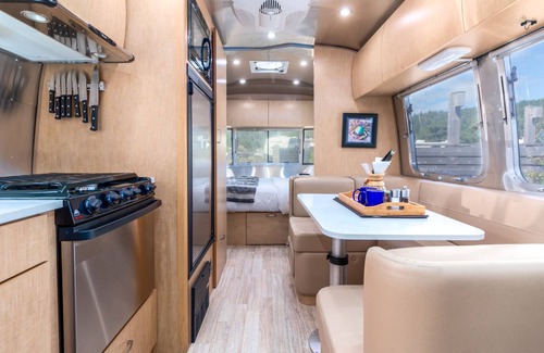 Pacific City Cabina | Hart's Camp Airstream Hotel & RV Park