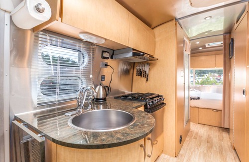 Pacific City Cabina | Hart's Camp Airstream Hotel & RV Park