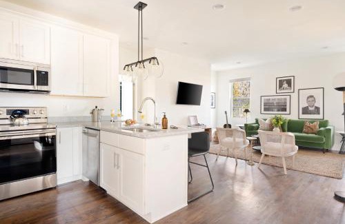 Chestnut Hill Casa | Hart Suite Buyout 5 by AvantStay Two Town House Buyout w Modern Amenities in Nashville