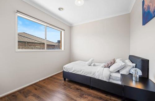 Clyde Casa | Hartleigh Estate - Sophisticated Family Living