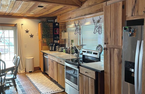 Townville Casa | Hartley’s Haven on beautiful Lake Hartwell