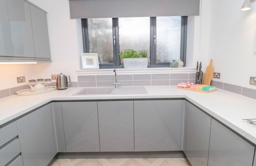 Berwick-upon-Tweed Casa | HARVEST COTTAGE 1, pet friendly, character holiday cottage in Lowick