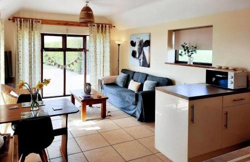 Alford Casa | Harvest Cottage
