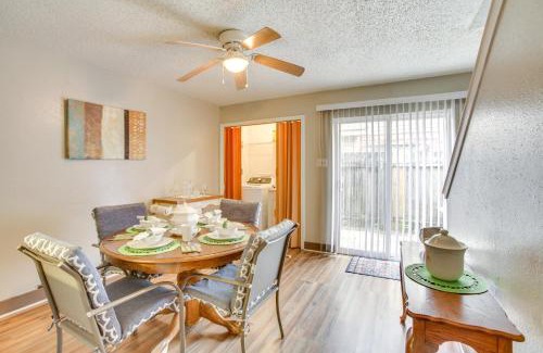 Harvey Apartamento | Harvey Apartment Near Parks, Dining and Hospitals