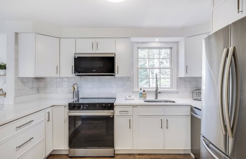 Northwest Harwich Casa | Harwich Getaway, Harwich Getaway with Hot Tub