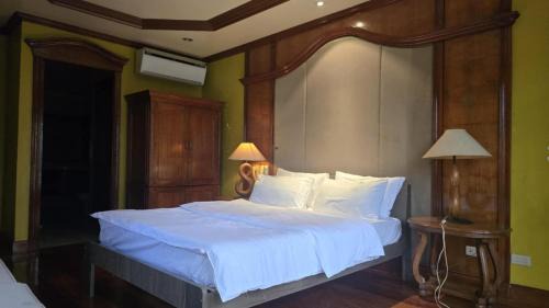 Valenzuela Casa | Hassan Sisters' EnSuites