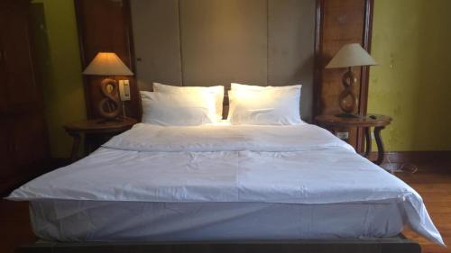 Valenzuela Casa | Hassan Sisters' EnSuites