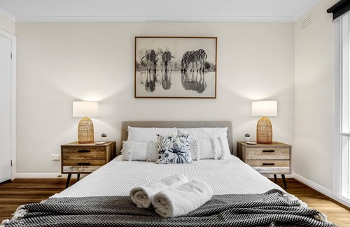 Hastings Casa | Hastings by the Bay - Renovated, spacious house, close to beach