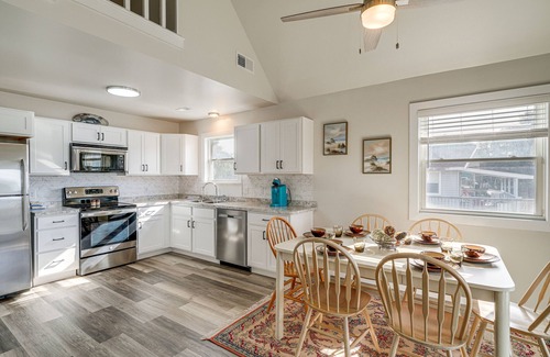 Brigands' Bay Casa | Hatteras Island Hideaway: Waterfront, Canal Access