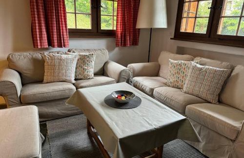 Laax Apartamento | Haus 3 - 5 Zimmer Haus mit Garten in ruhiger Wohngegend