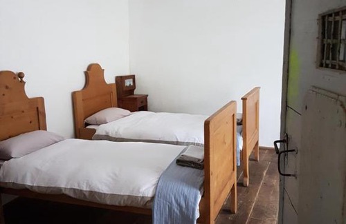 Bunesti Casa | Haus am Eck