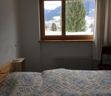 Klosters-Serneus Apartamento | Haus am Golfplatz