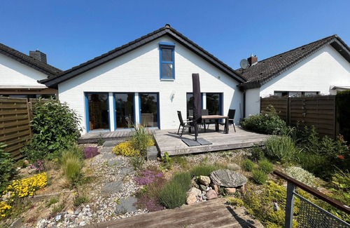 Innere Neustadt Casa | Haus an den Rettiner Wiesen - House at the Rettiner Wiesen, 3-room, terrace, 87m²